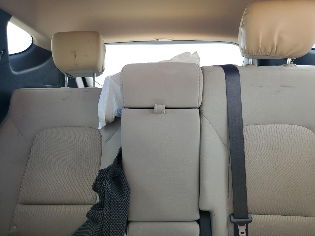 2013 Hyundai Santa Fe - Image 10