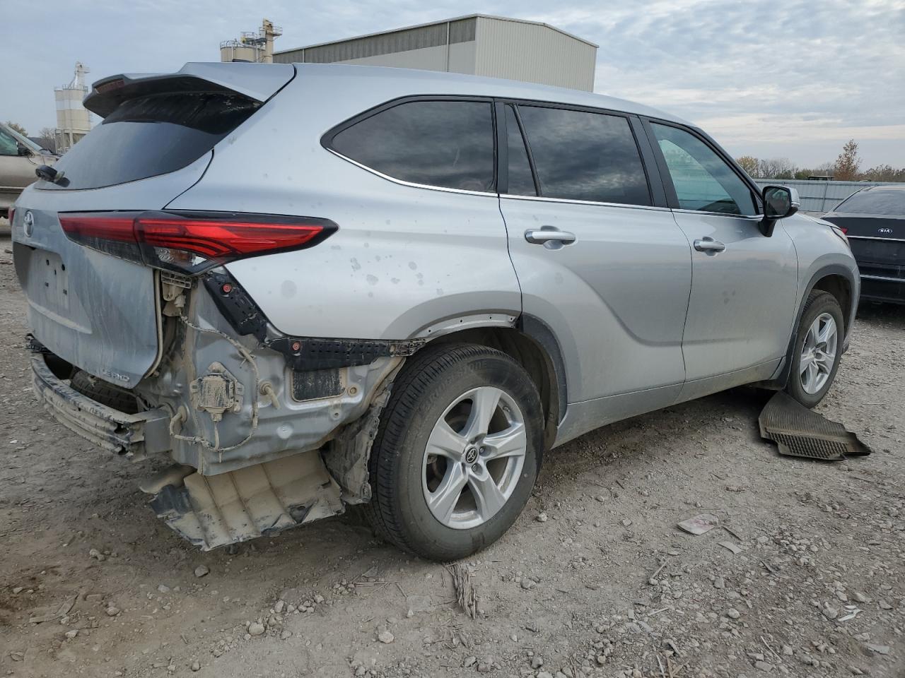 2023 Toyota Highlander L VIN: 5TDKDRBH8PS504212 Lot: 77829174