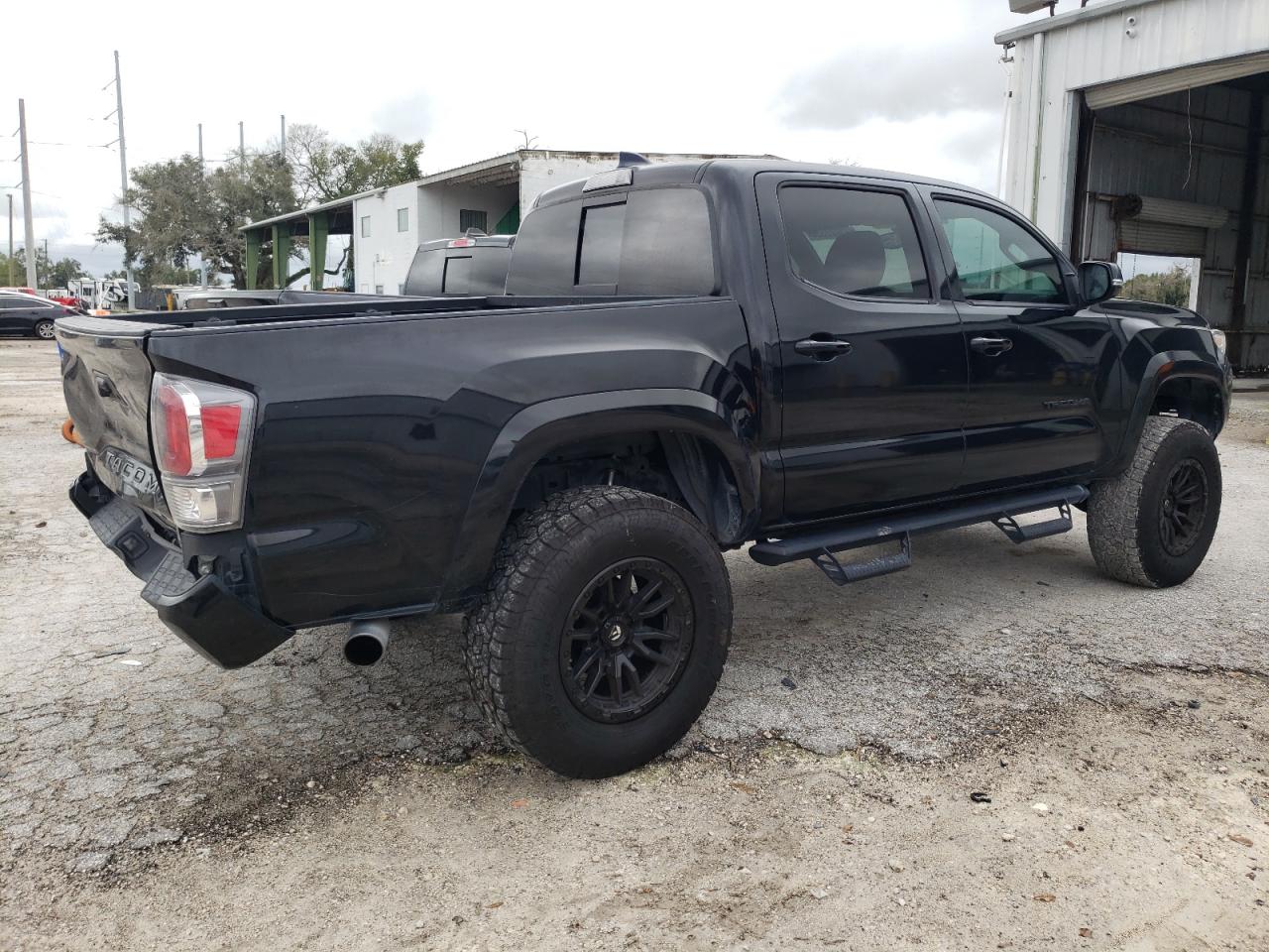 2021 Toyota Tacoma - Image 3