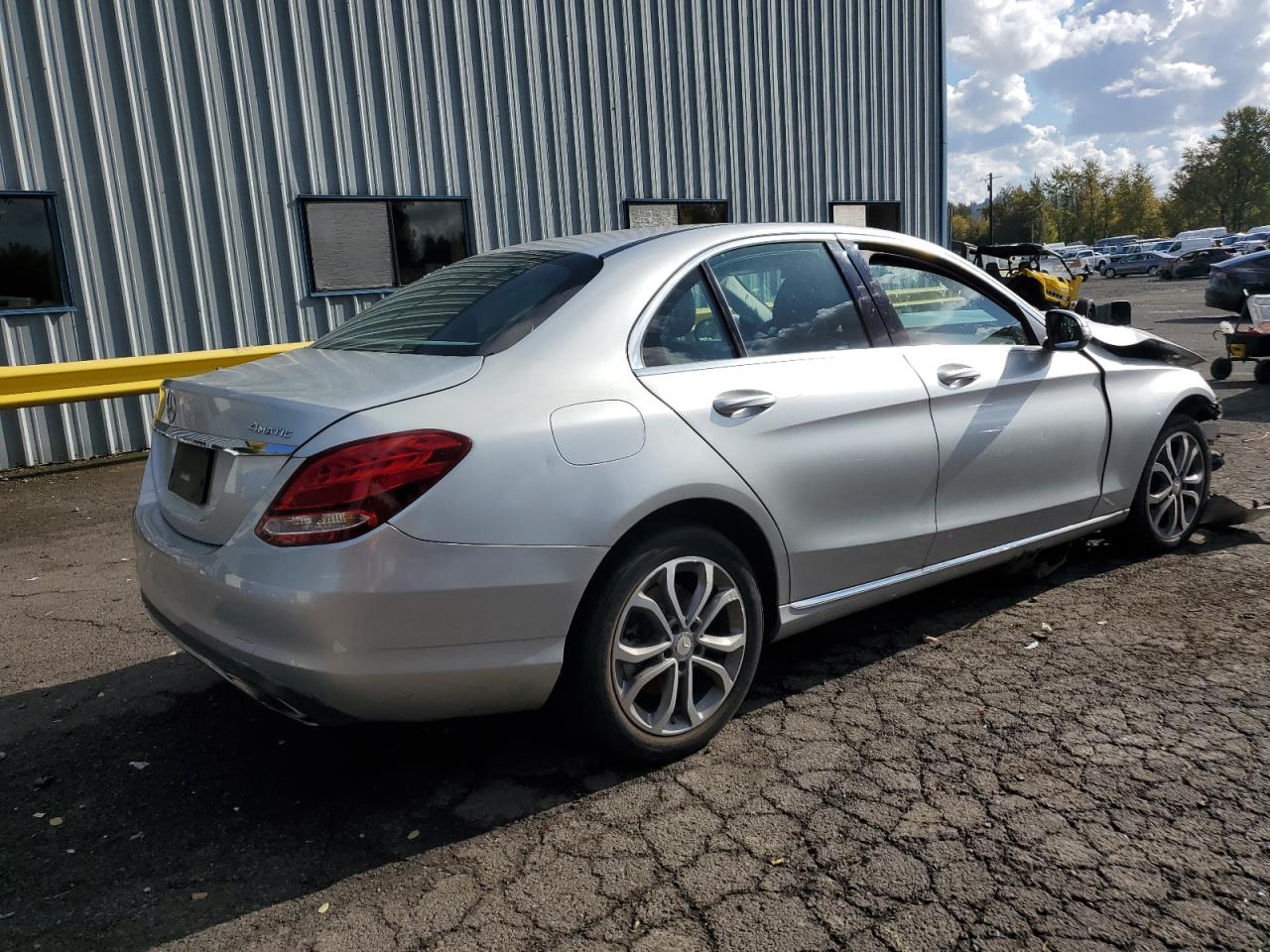 VIN 55SWF4KB6FU075163 2015 MERCEDES-BENZ C-CLASS no.3