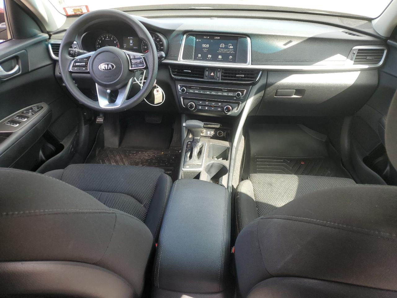 5XXGT4L30KG366481 2019 Kia Optima Lx