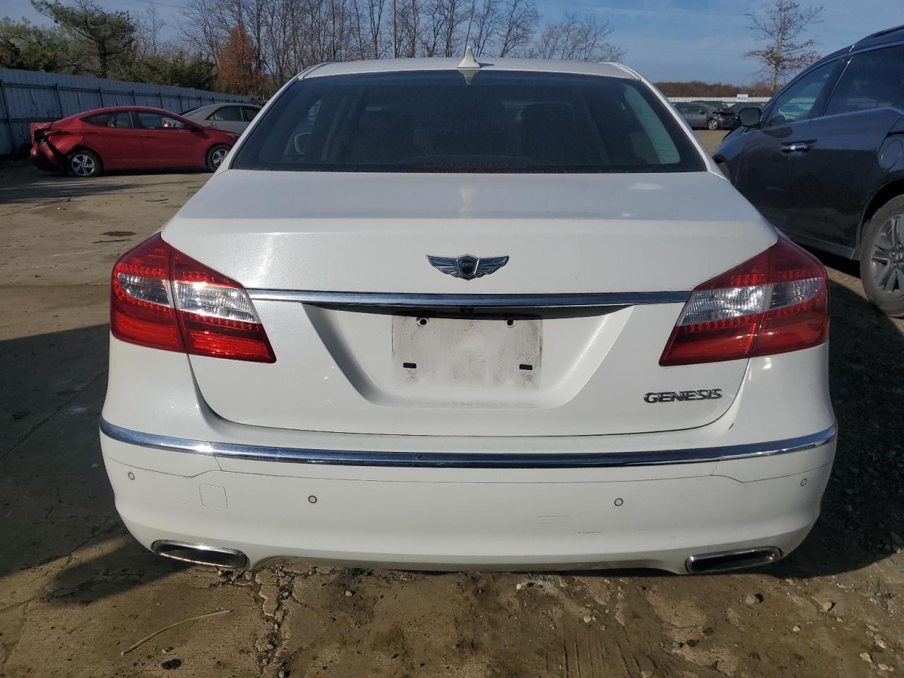 2012 Hyundai Genesis 3.8L VIN: KMHGC4DD0CU192975 Lot: 78599304