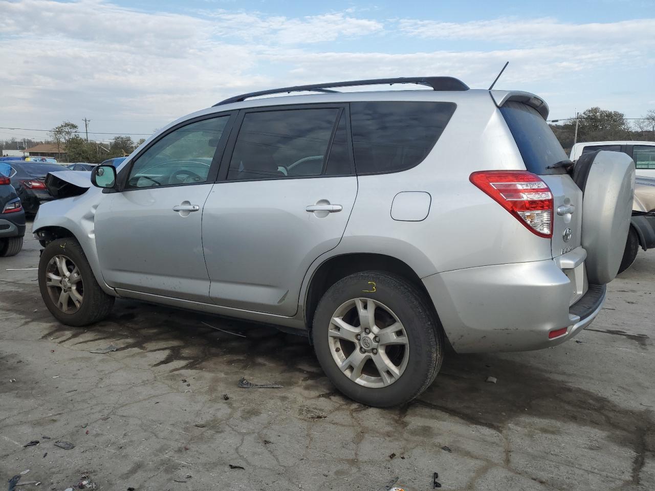 2011 Toyota RAV 4 - Image 2