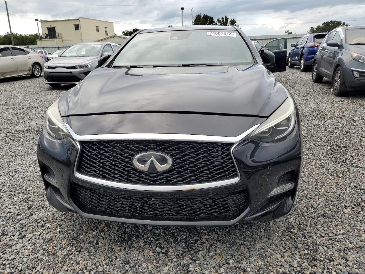 2018 Infiniti QX30 - Image 5