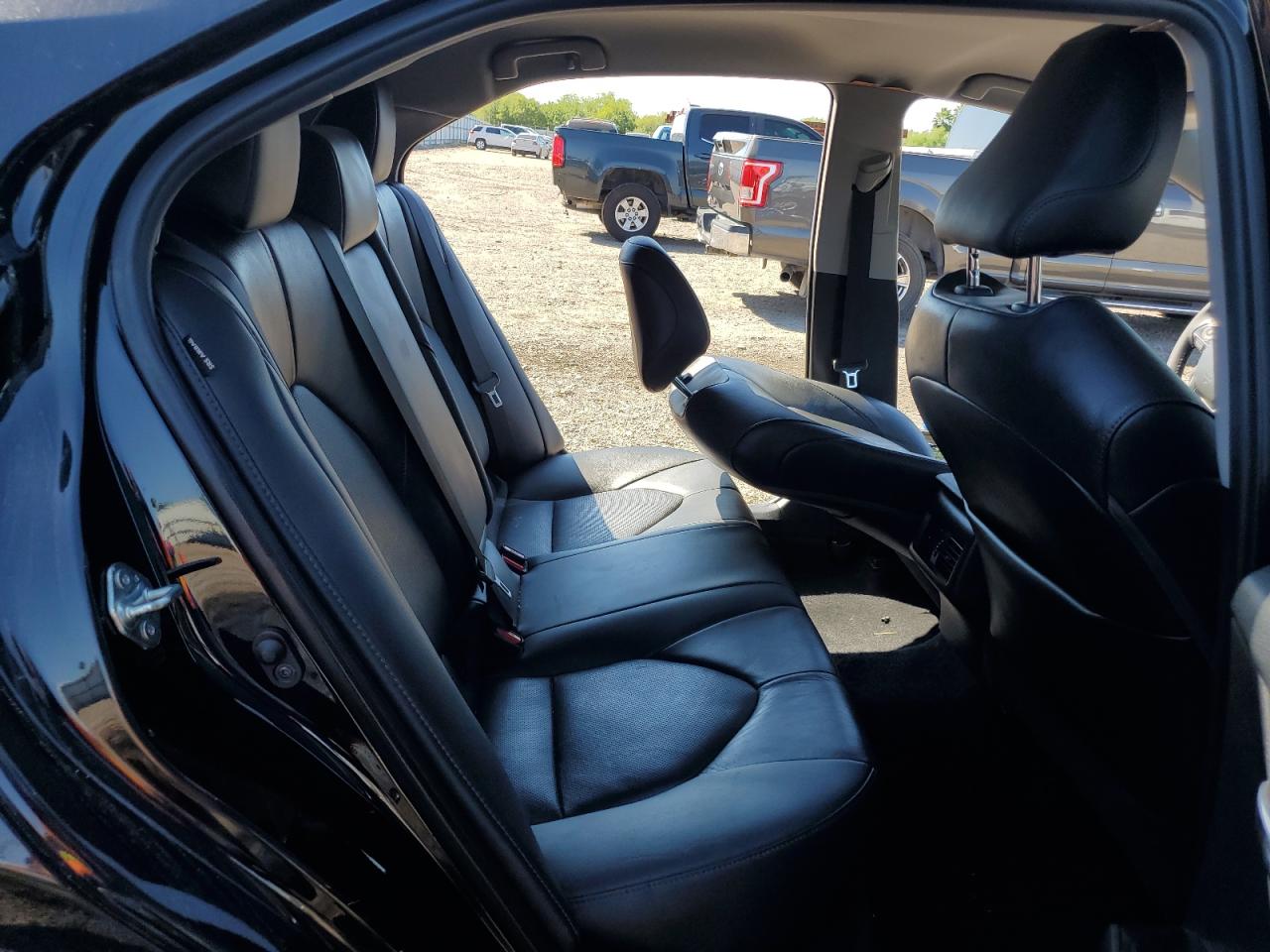 2020 Toyota Camry - Image 10