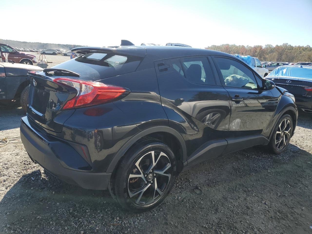 VIN NMTKHMBX6NR142102 2022 TOYOTA C-HR no.3