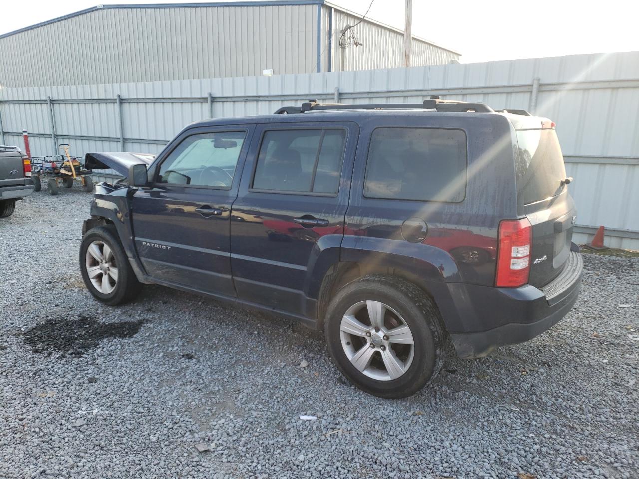 VIN 1C4NJRFB9ED617039 2014 JEEP PATRIOT no.2