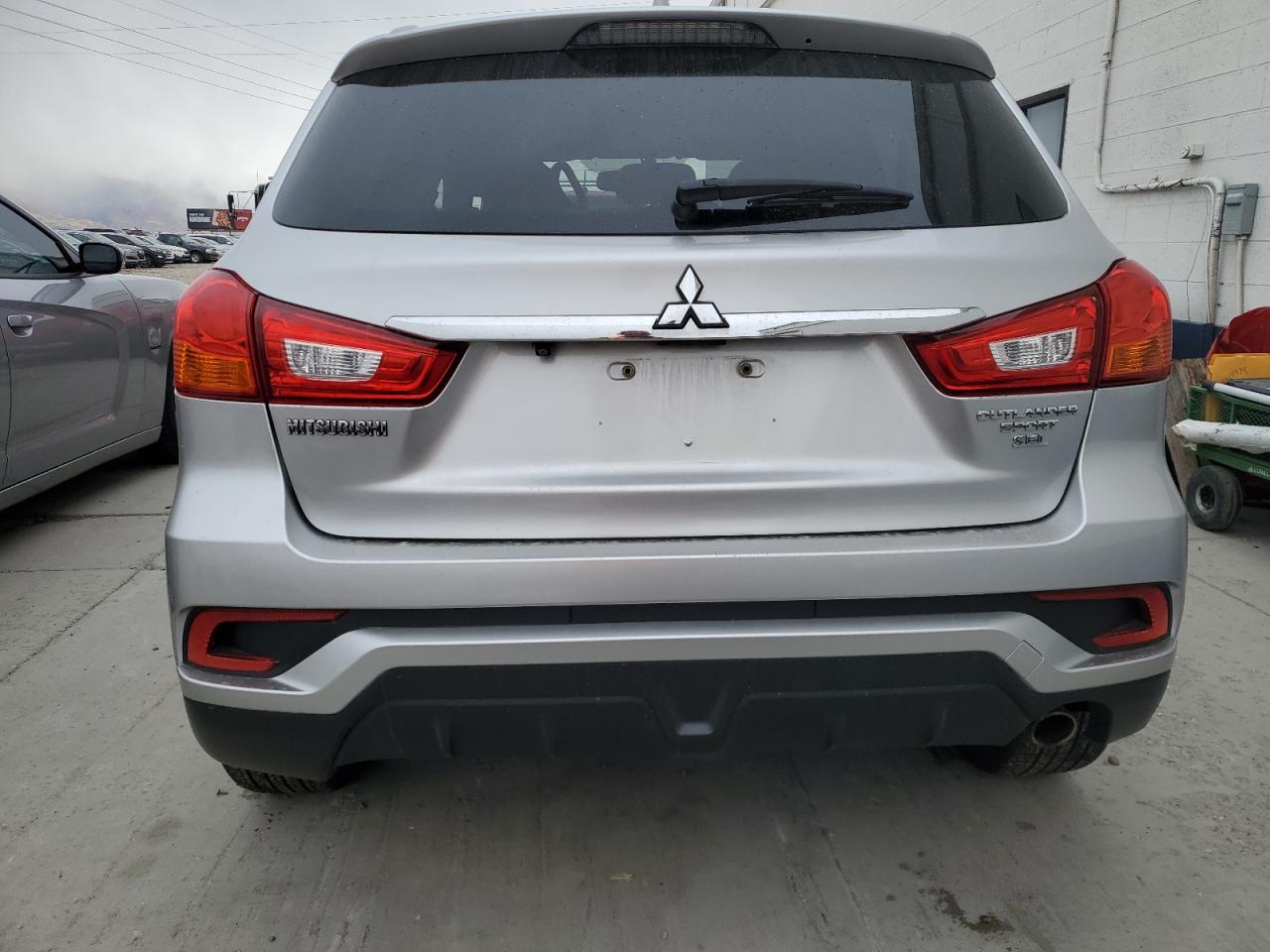 2018 Mitsubishi Outlander Sport Sel VIN: JA4AR4AW8JU002667 Lot: 78044714