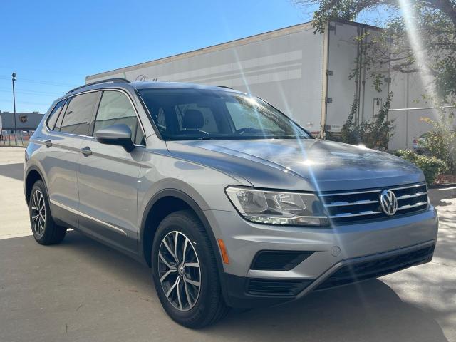 3VV2B7AX0LM101758 Volkswagen Tiguan SE