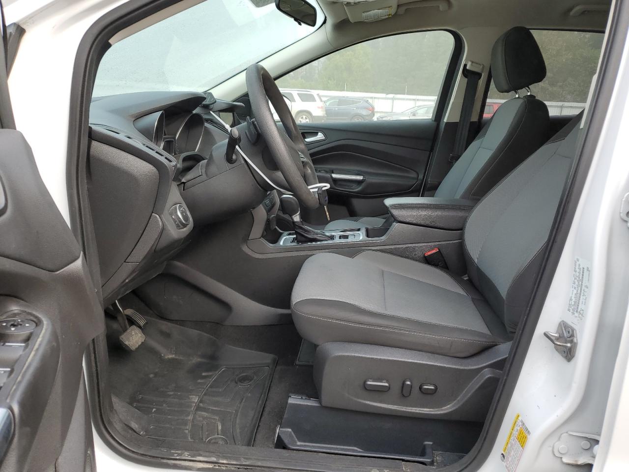 1FMCU0GD9HUA54715 2017 Ford Escape Se