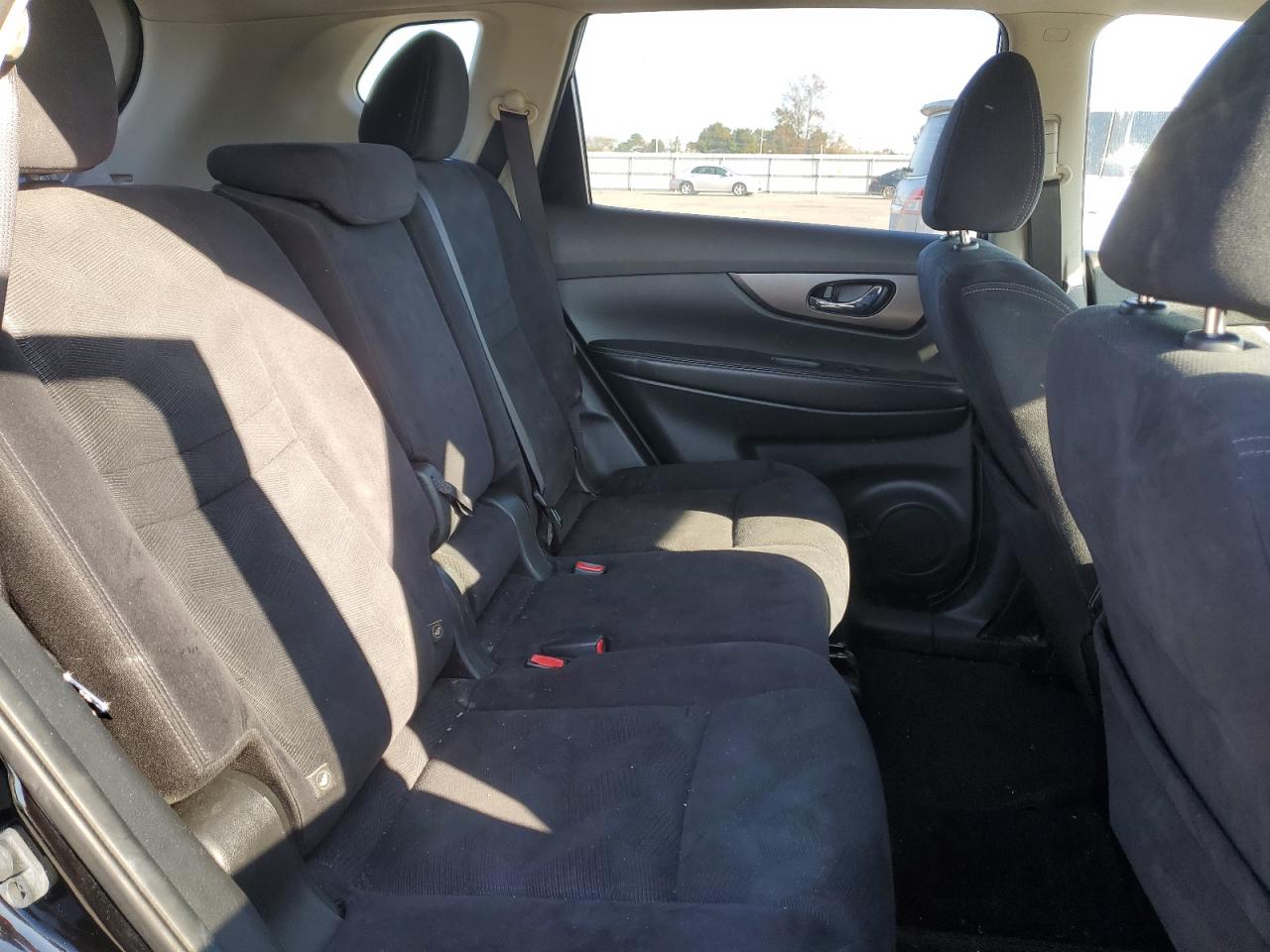 2016 Nissan Rogue - Image 11