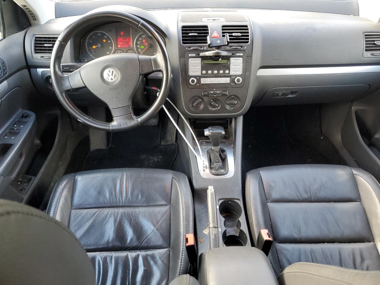 2007 Volkswagen Jetta - Image 8