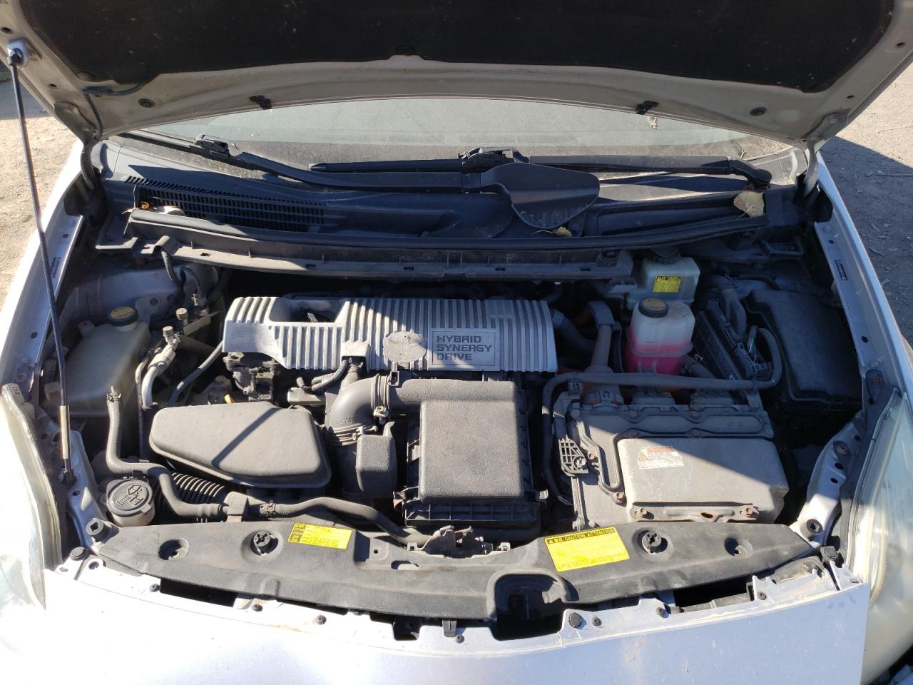2010 Toyota Prius - Image 12