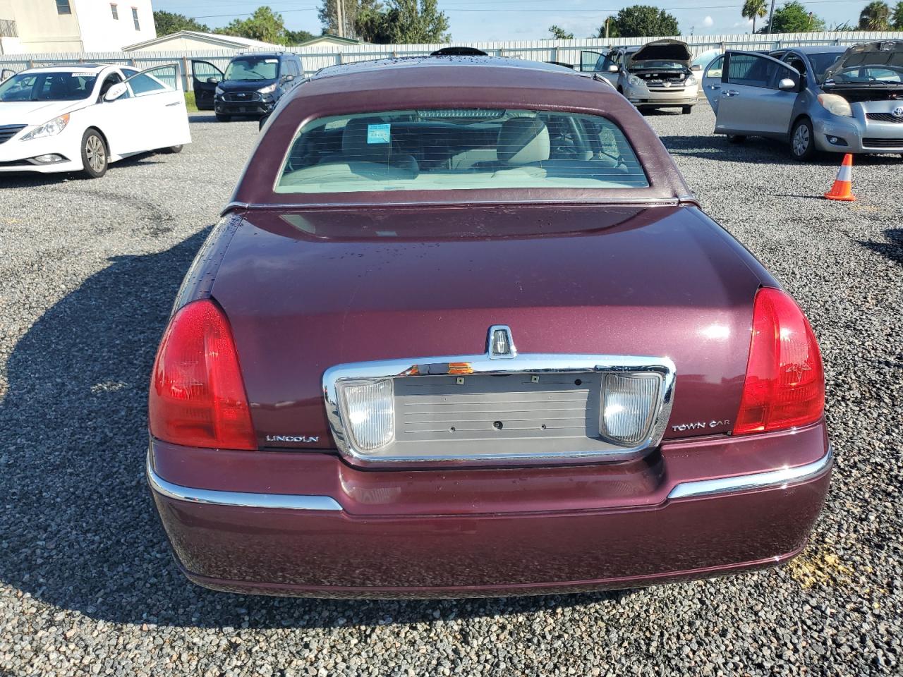 2006 Lincoln Town Car Signature Limited VIN: 1LNHM82V06Y608931 Lot: 73642814