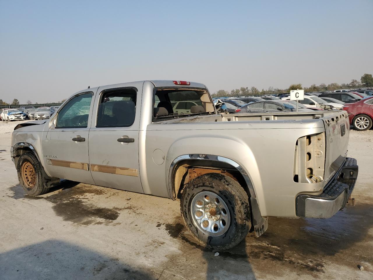 2007 GMC Sierra - Image 2