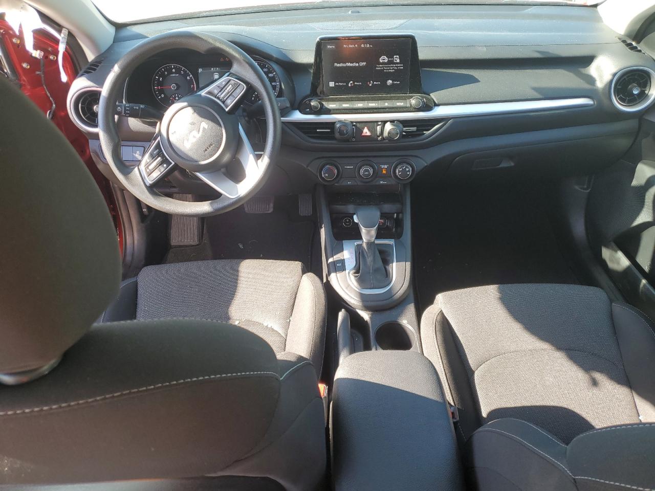2024 Kia Forte - Image 8