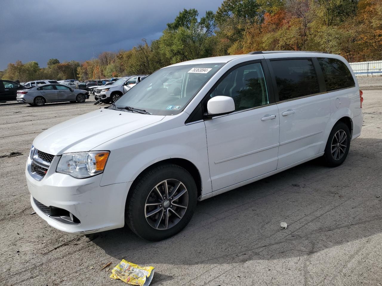 2C4RDGCG0HR786378 2017 Dodge Grand Caravan Sxt