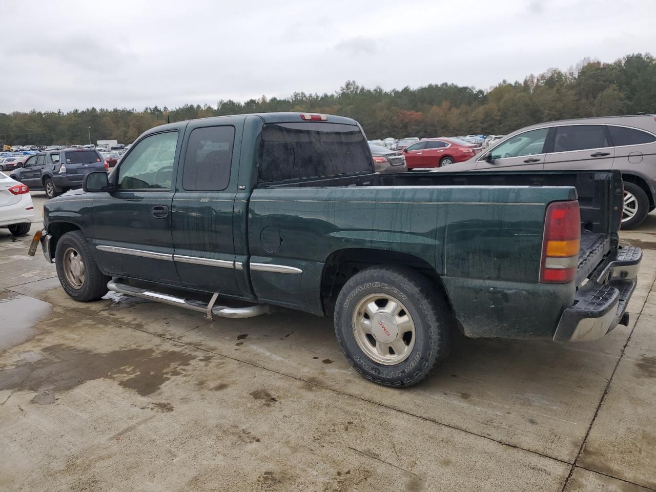 2002 GMC Sierra - Image 2