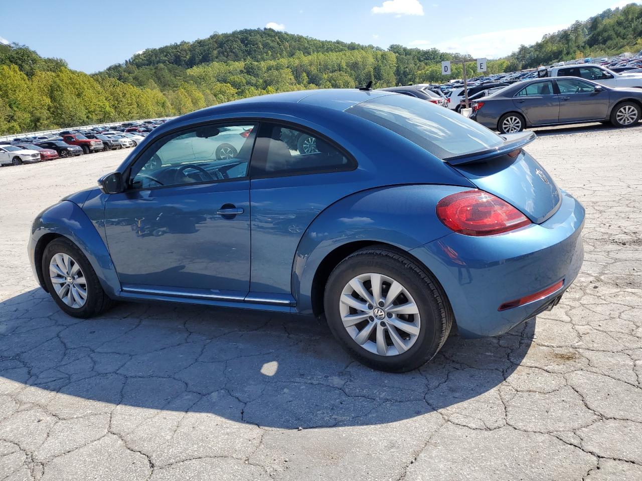 2019 Volkswagen Beetle - Image 2
