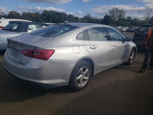 Sedans CHEVROLET MALIBU 2016 Srebrny