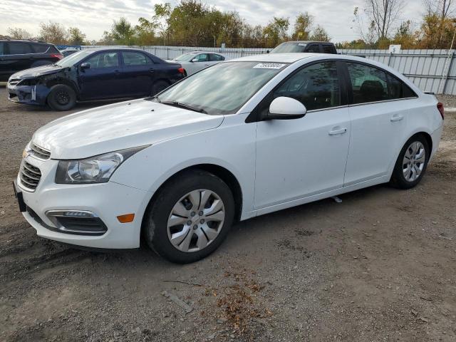 2015 Chevrolet Cruze Lt იყიდება London-ში, ON - Undercarriage