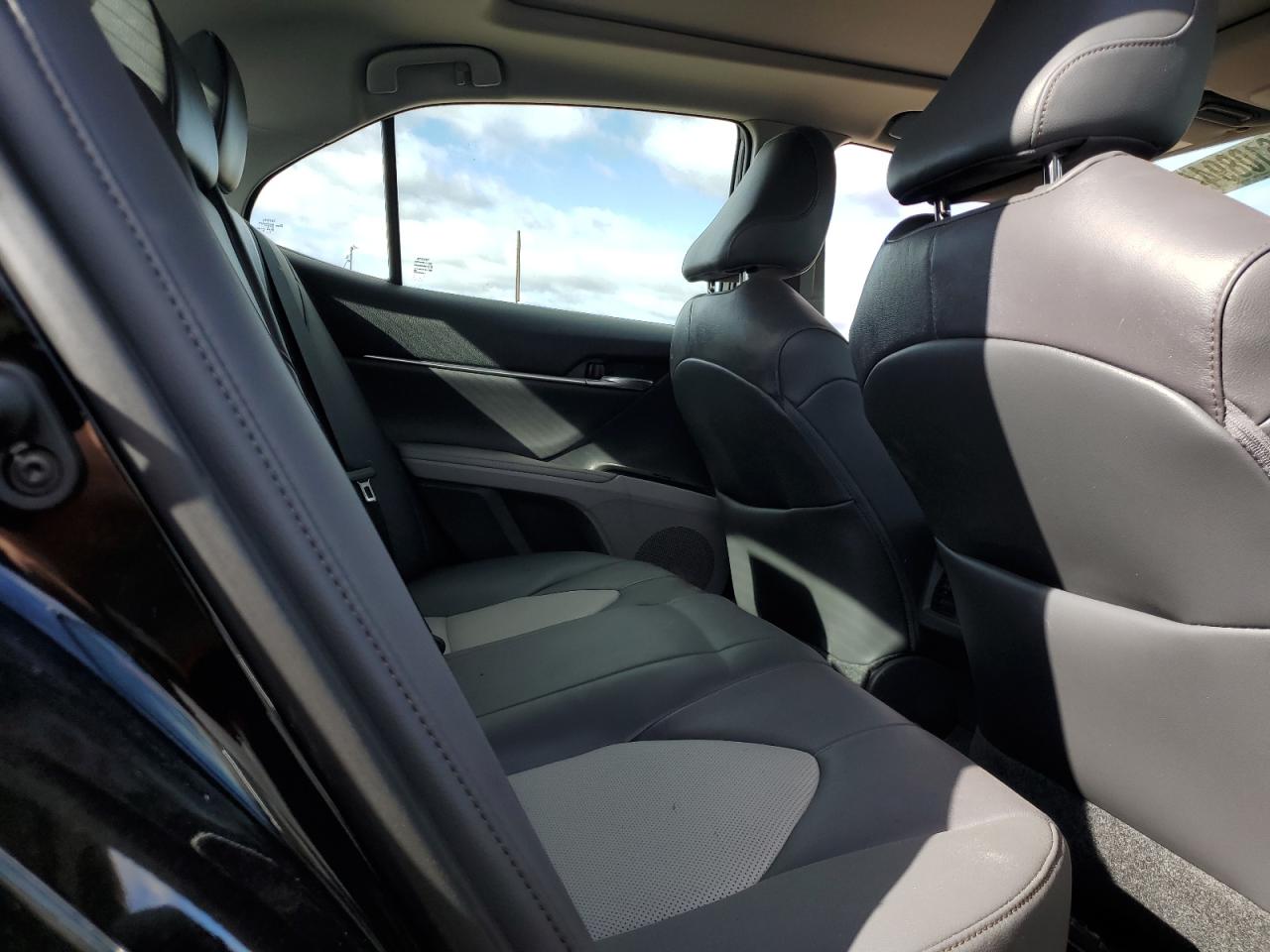 2020 Toyota Camry - Image 9