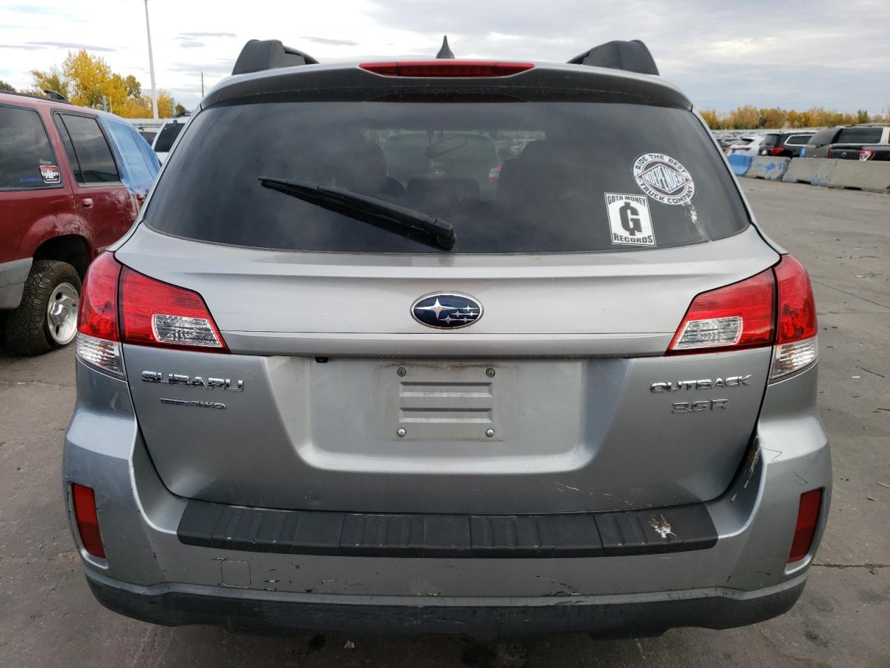 2011 Subaru Outback - Image 6