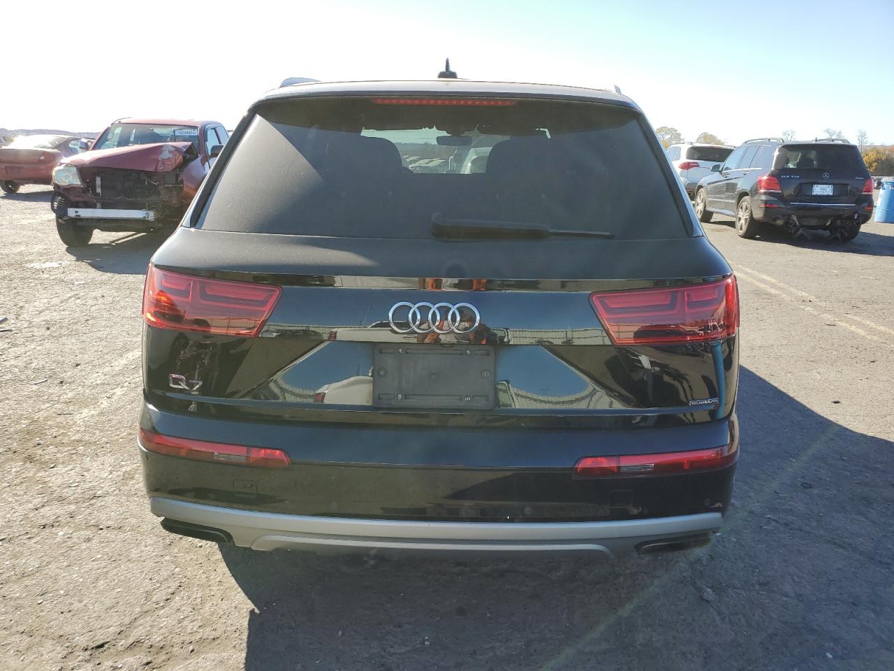 WA1AHAF70KD032265 2019 Audi Q7 Premium