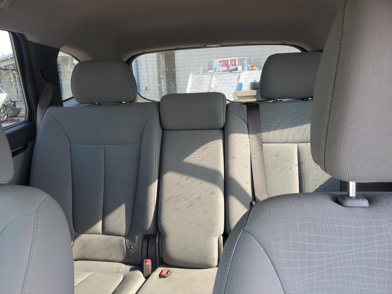 2011 Hyundai Santa Fe - Image 10