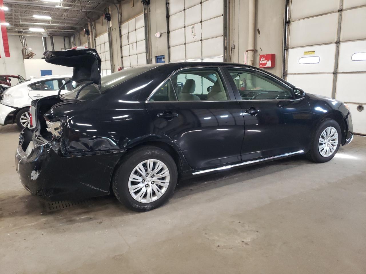 2014 Toyota Camry - Image 3