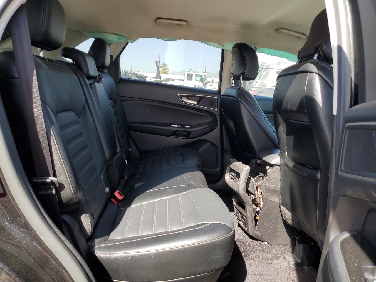 2015 Ford Edge - Image 11