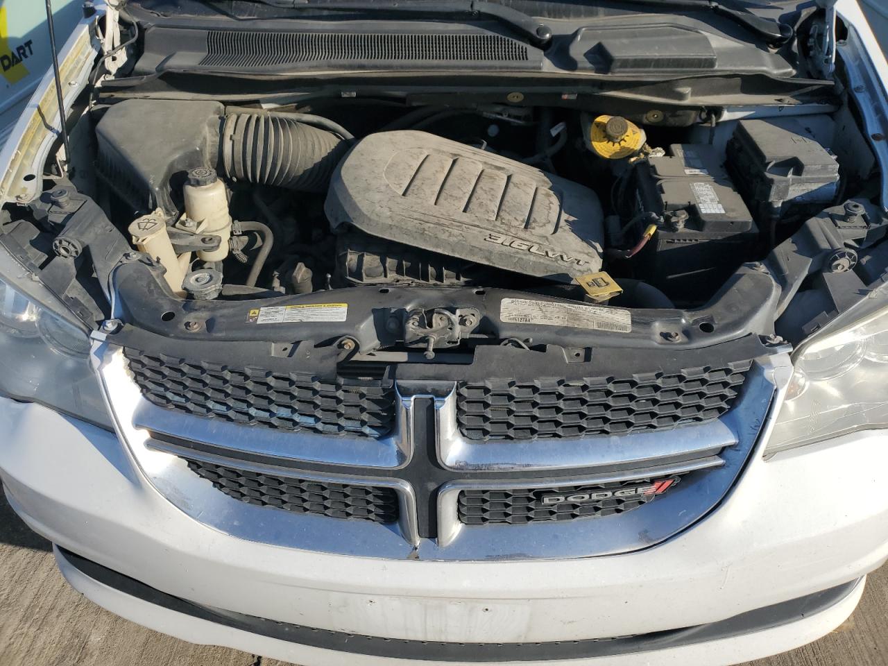 2017 Dodge Caravan - Image 12