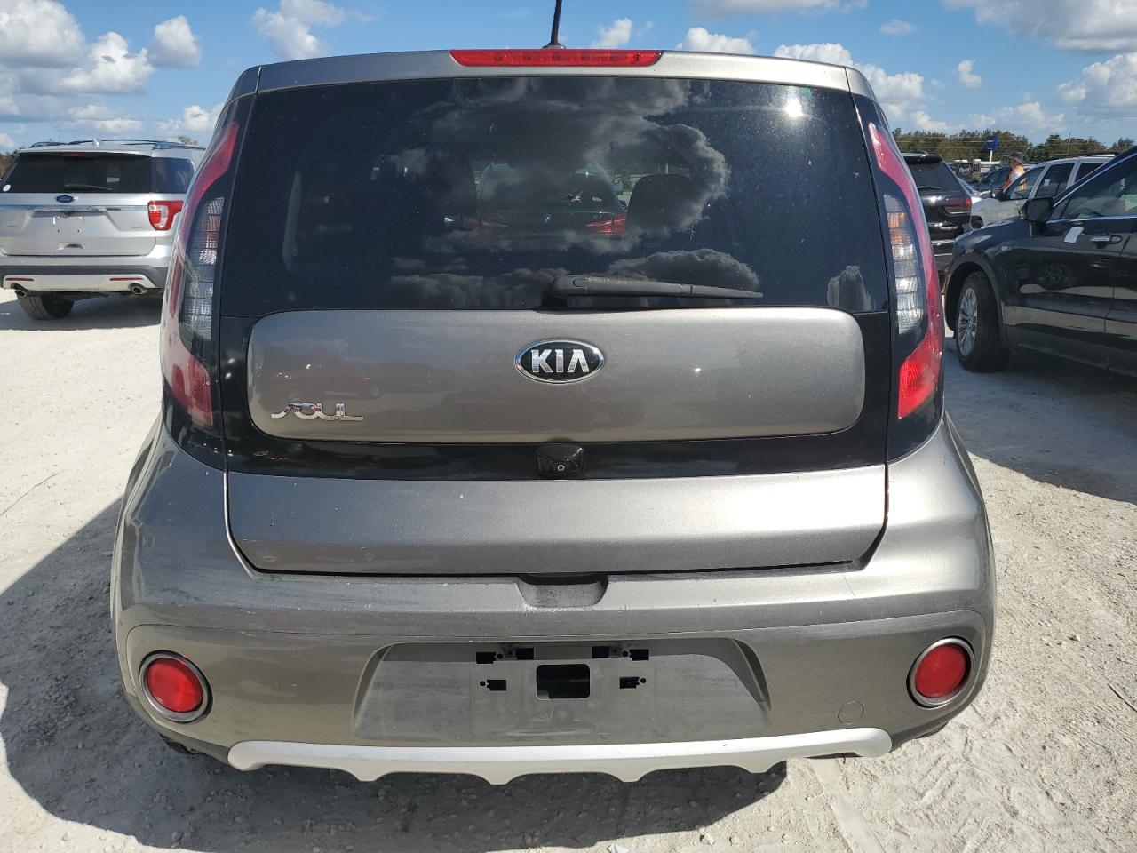 VIN KNDJP3A5XH7429113 2017 KIA SOUL no.6