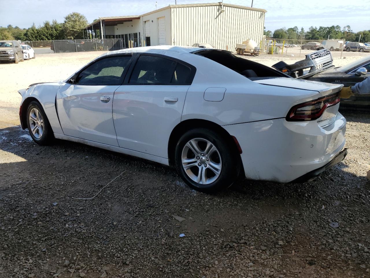 VIN 2C3CDXBGXKH626338 2019 DODGE CHARGER no.2