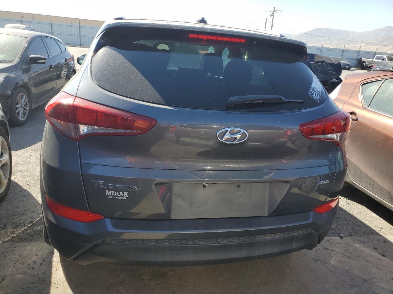 KM8J3CA46HU570468 2017 Hyundai Tucson Limited