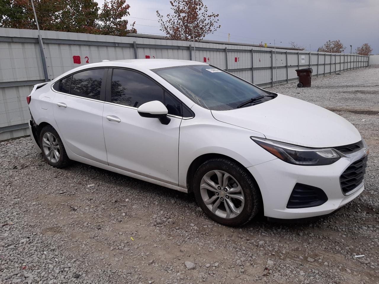 2019 Chevrolet Cruze - Image 4