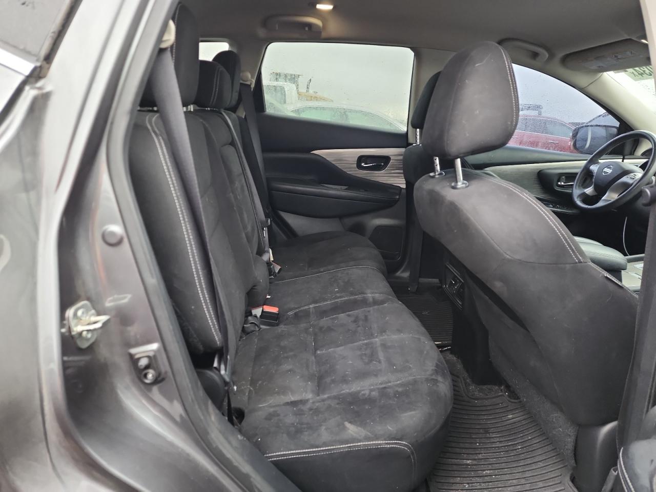2015 Nissan Murano - Image 11