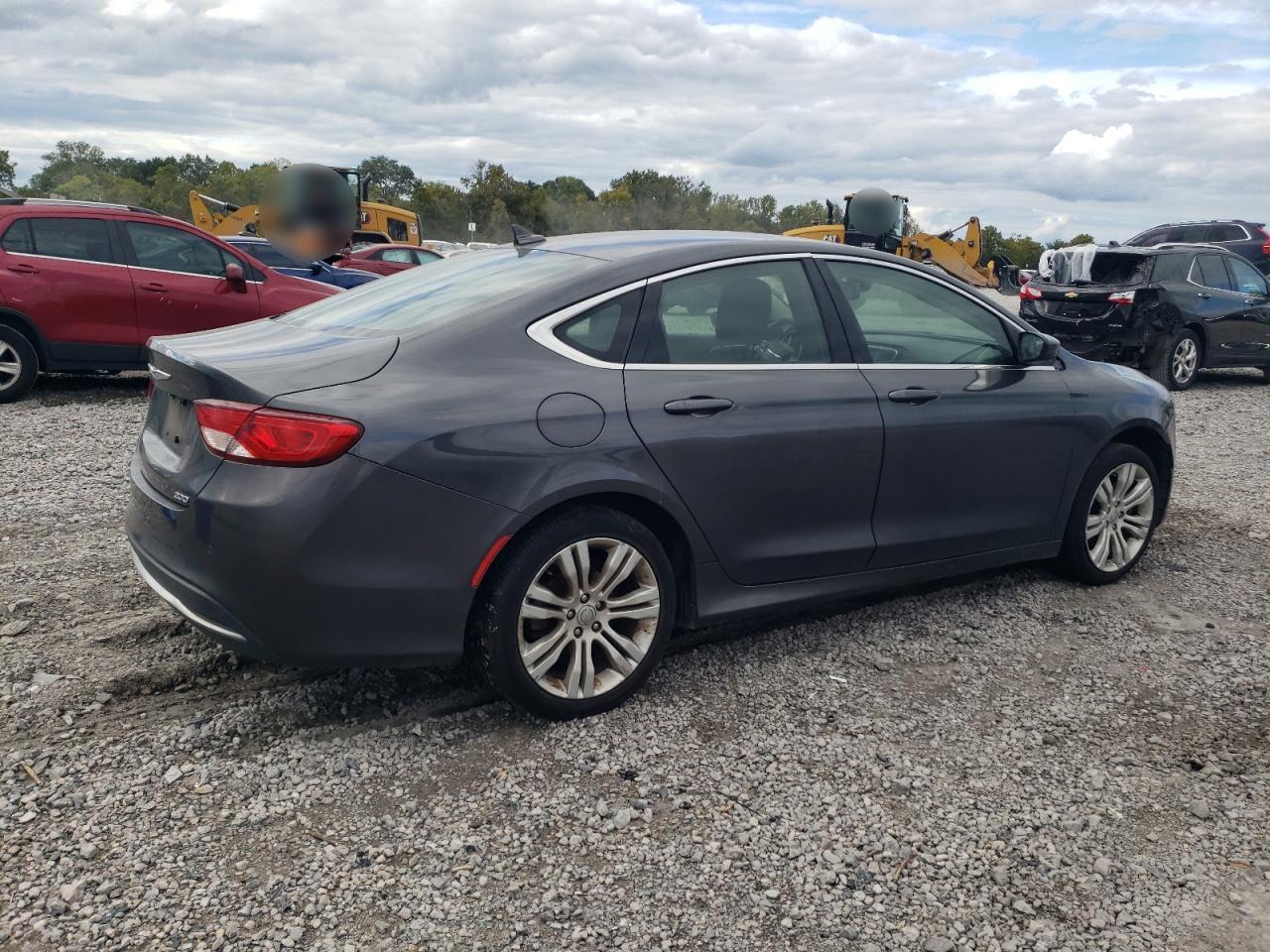 2015 Chrysler 200 - Image 3