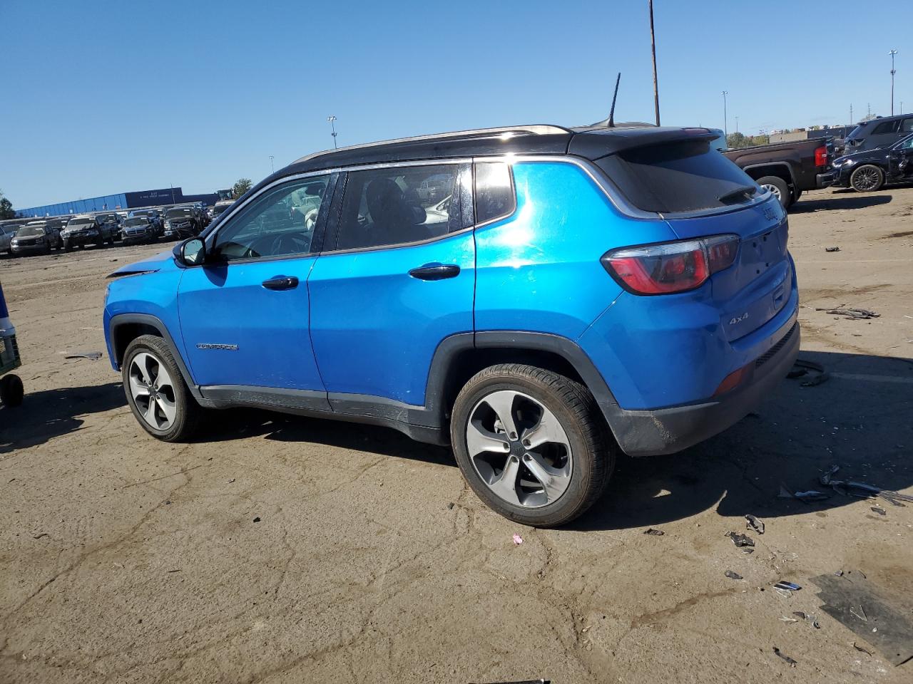 2018 Jeep Compass Latitude VIN: 3C4NJDBB4JT360255 Lot: 75344224