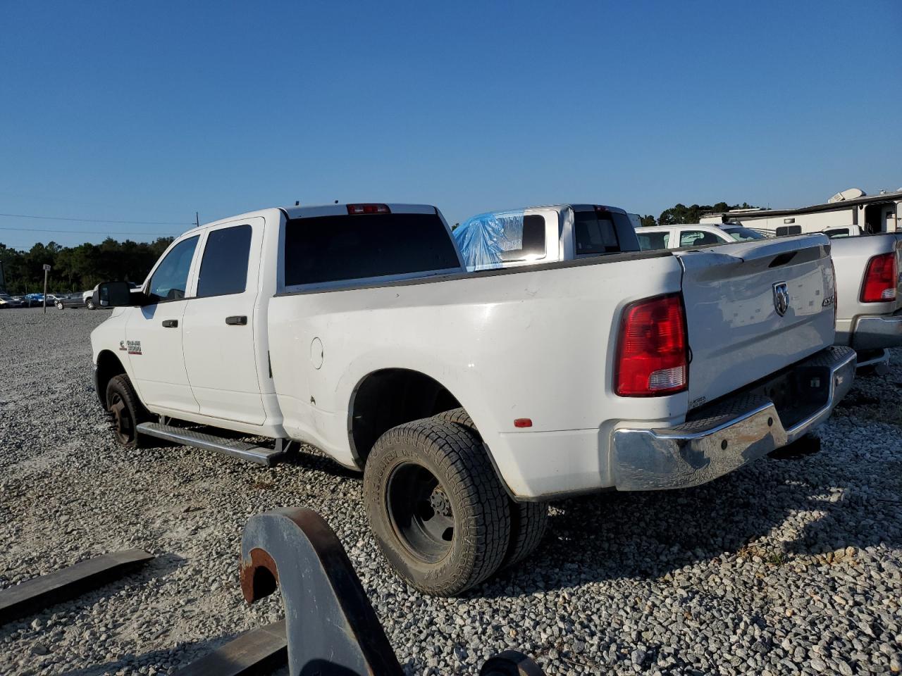 2016 RAM 3500 - Image 2