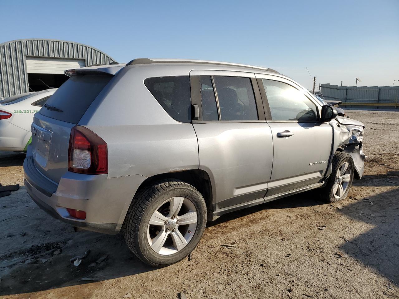 2016 Jeep Compass - Image 3