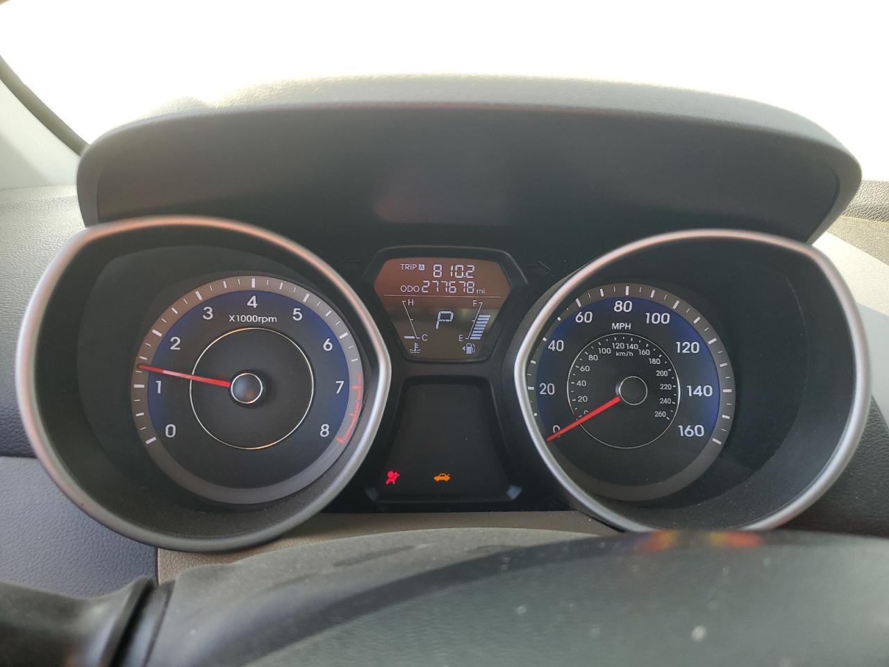 2013 Hyundai Elantra - Image 9