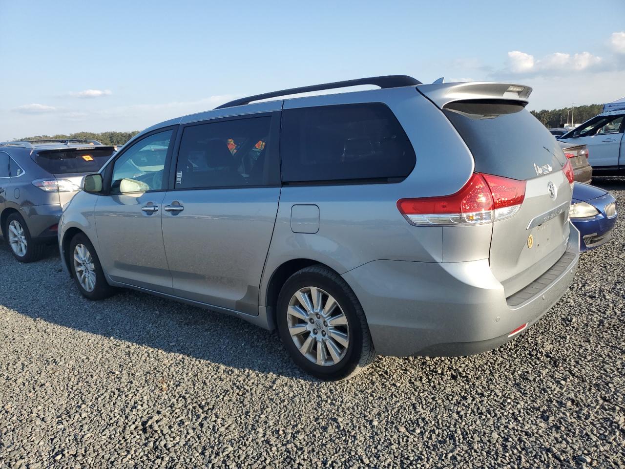 2011 Toyota Sienna Xle VIN: 5TDDK3DC3BS026061 Lot: 74557594