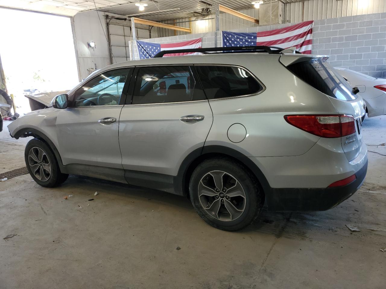 2013 Hyundai Santa Fe - Image 2