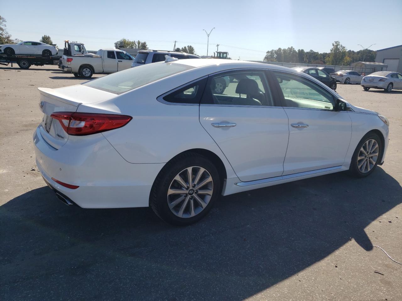 2017 Hyundai Sonata - Image 3