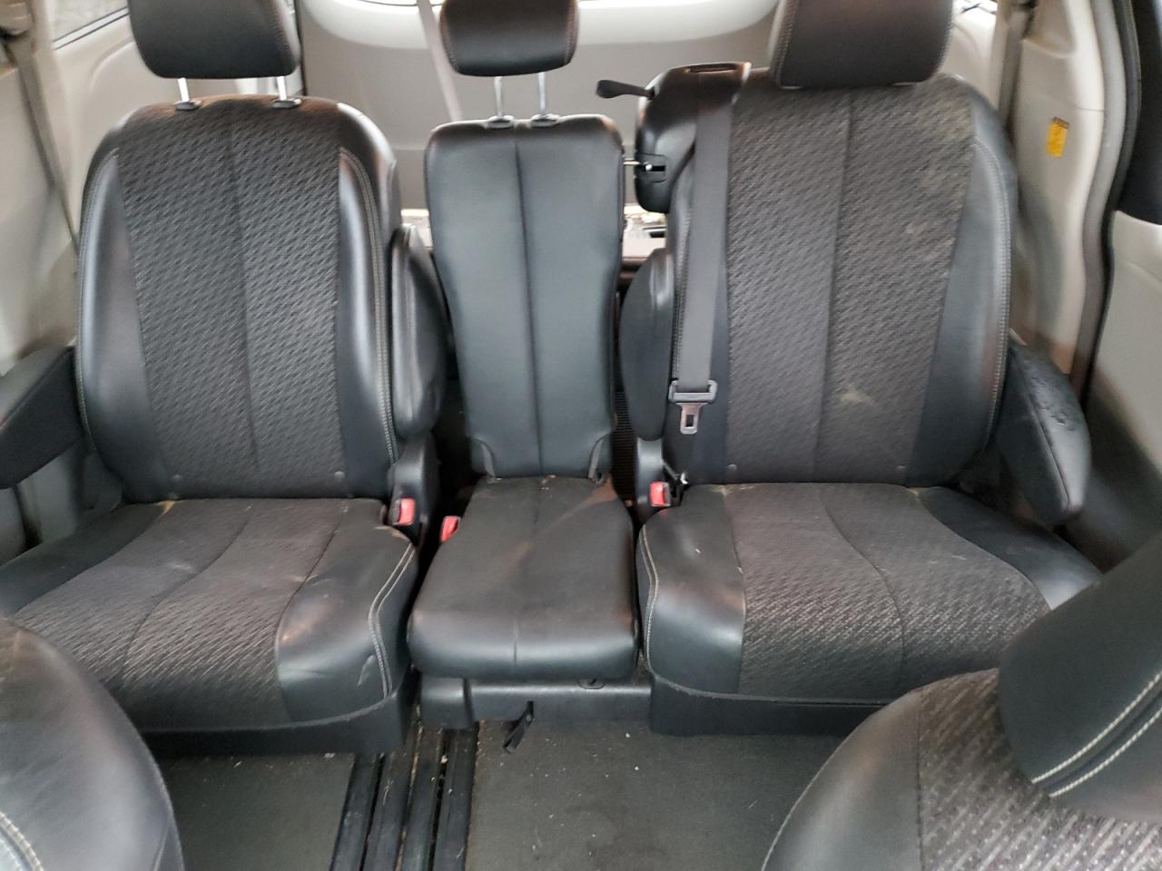 2013 Toyota Sienna - Image 10