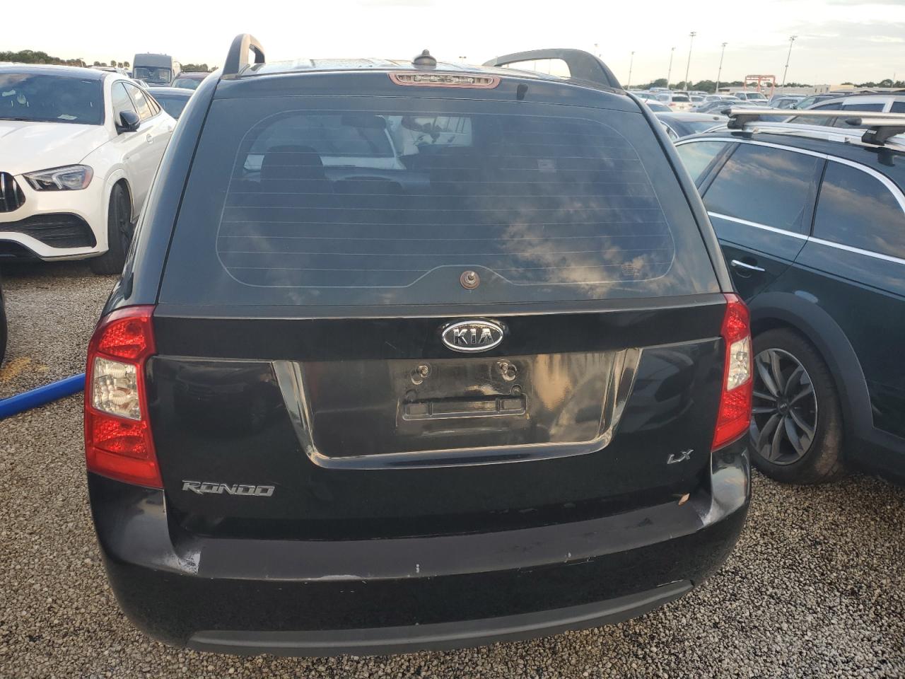 2009 Kia Rondo Base VIN: KNAFG528797250875 Lot: 74170464