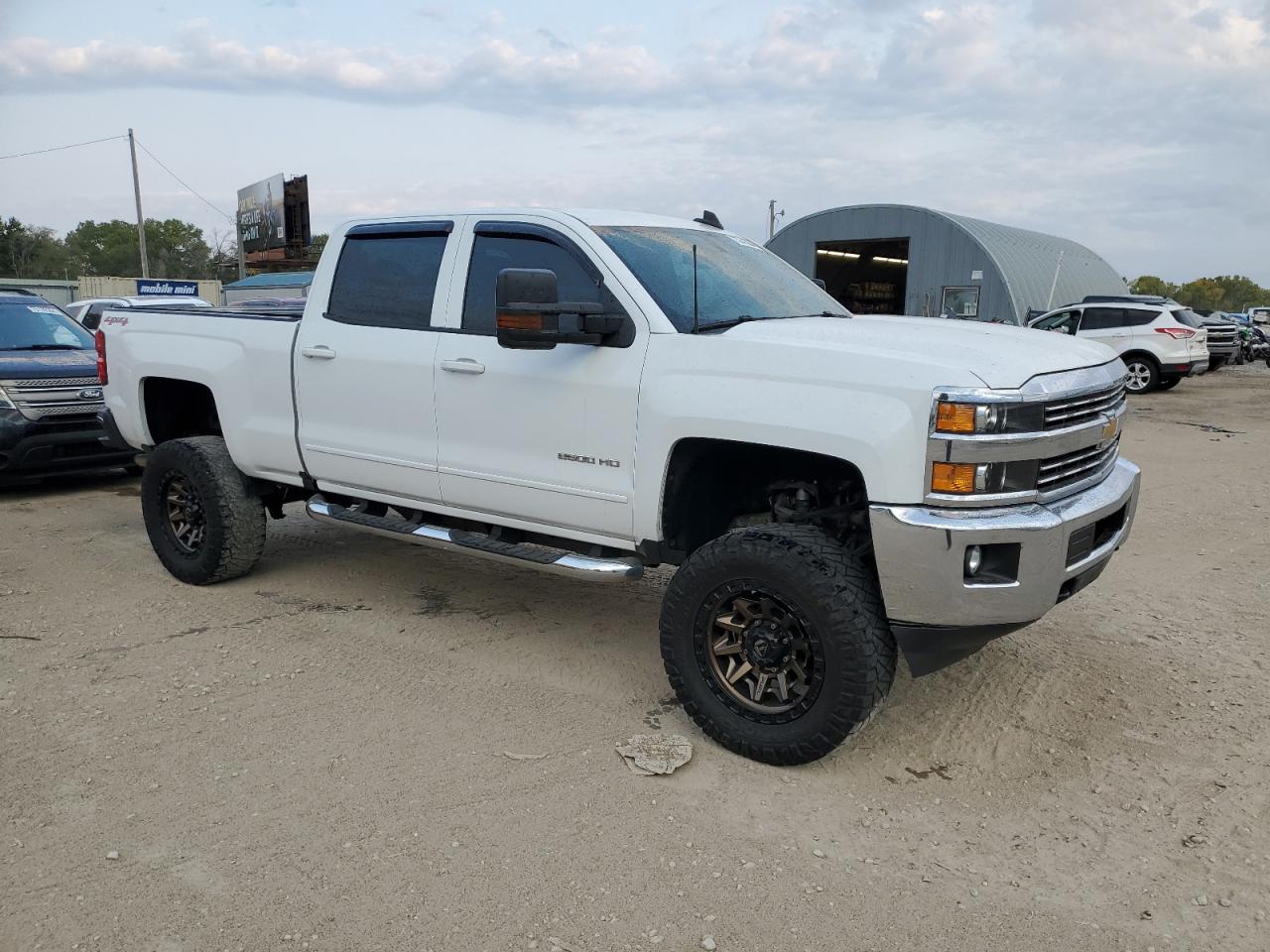 2016 Chevrolet Silverado - Image 4