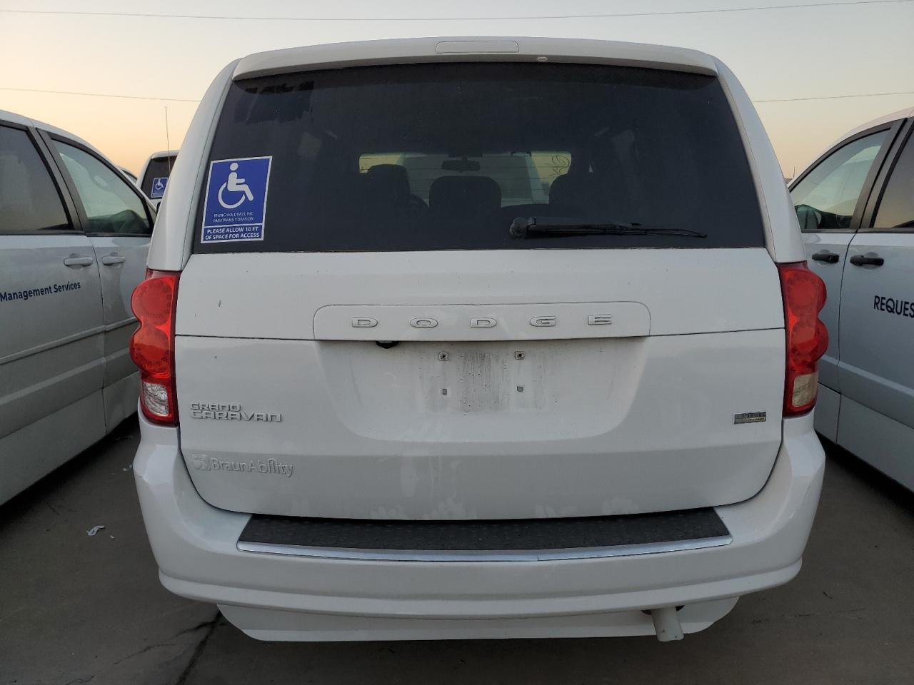 2C4RDGBG0HR768027 2017 Dodge Grand Caravan Se