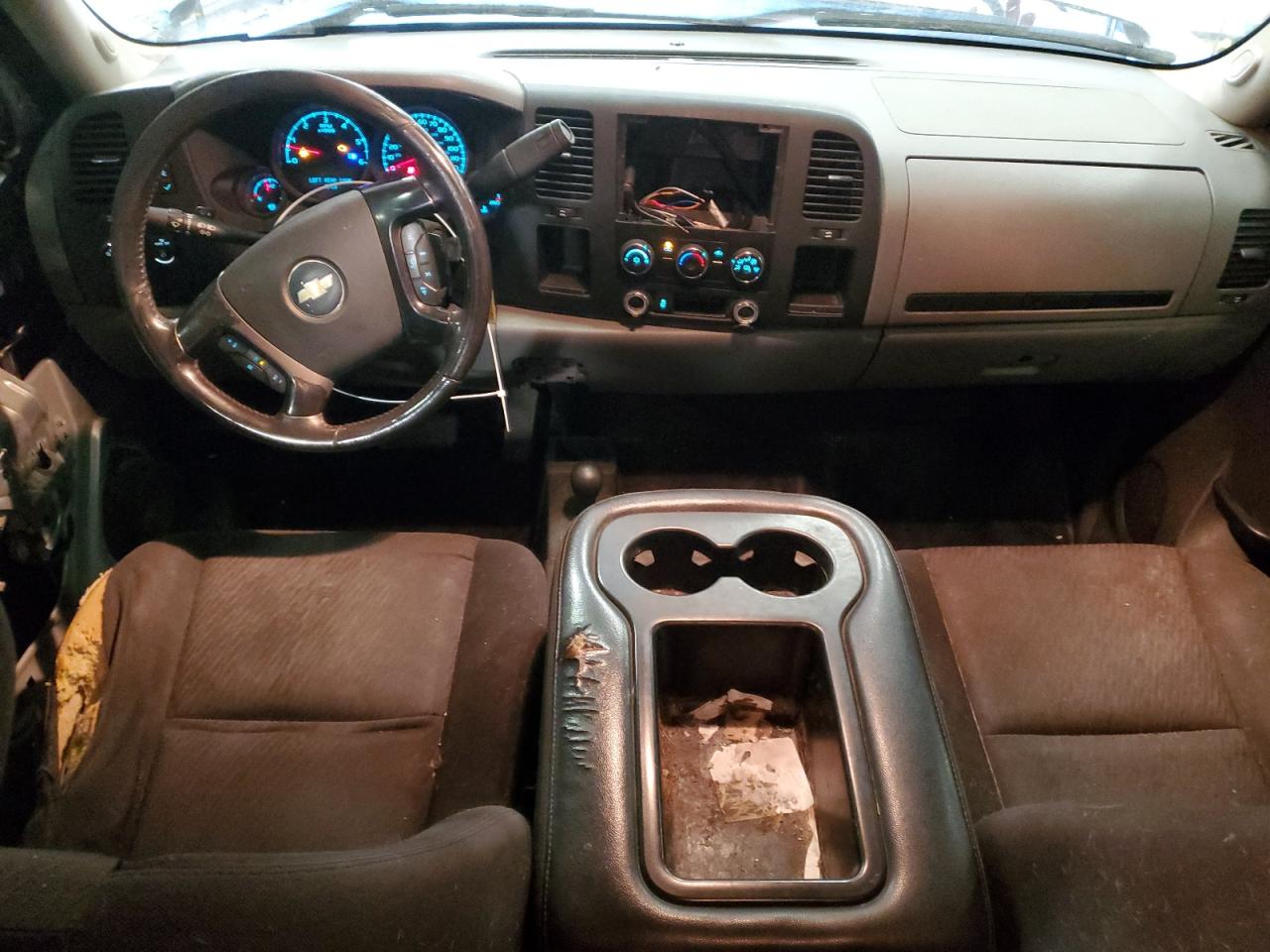 2013 Chevrolet Silverado - Image 8